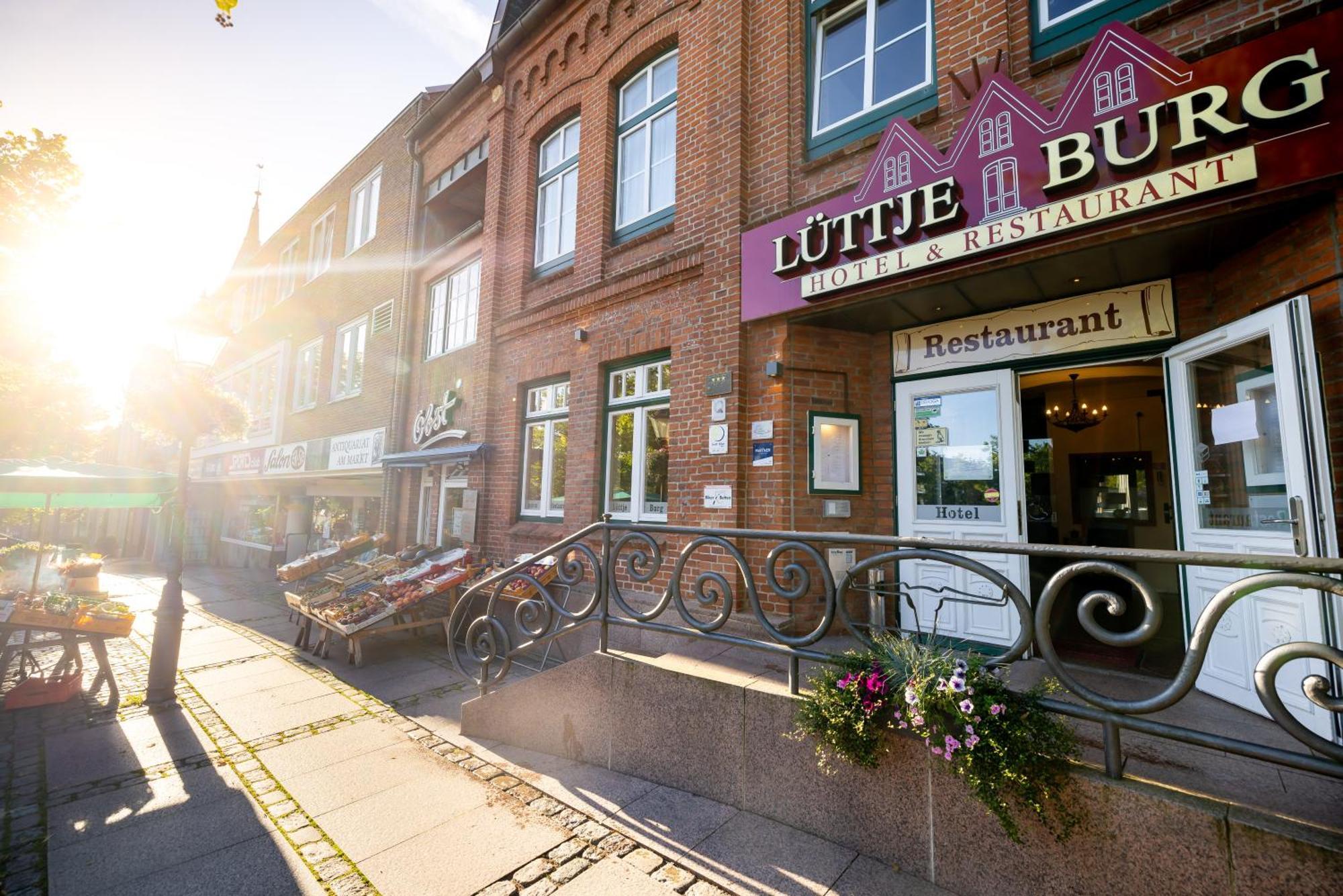 Hotel Lüttje Burg Lütjenburg Exterior foto